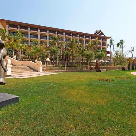 Sheraton Grand Xishuangbanna Hotel Jinghong Exteriör bild