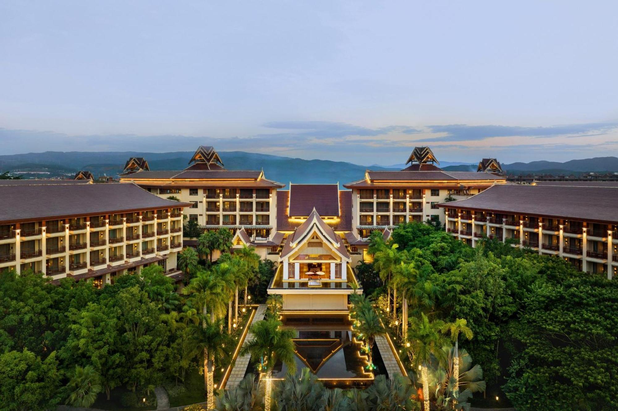 Sheraton Grand Xishuangbanna Hotel Jinghong Exteriör bild