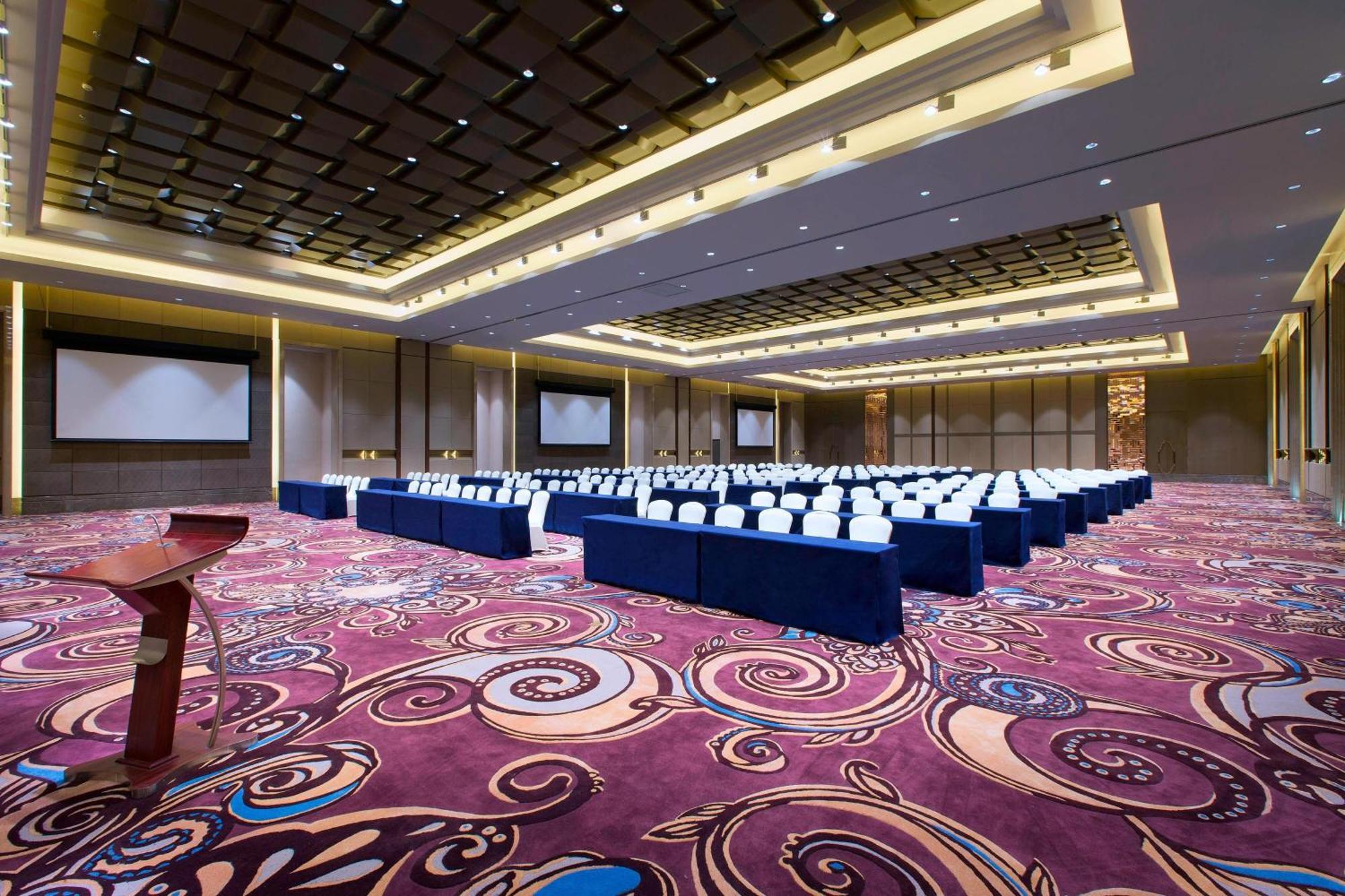 Sheraton Grand Xishuangbanna Hotel Jinghong Exteriör bild